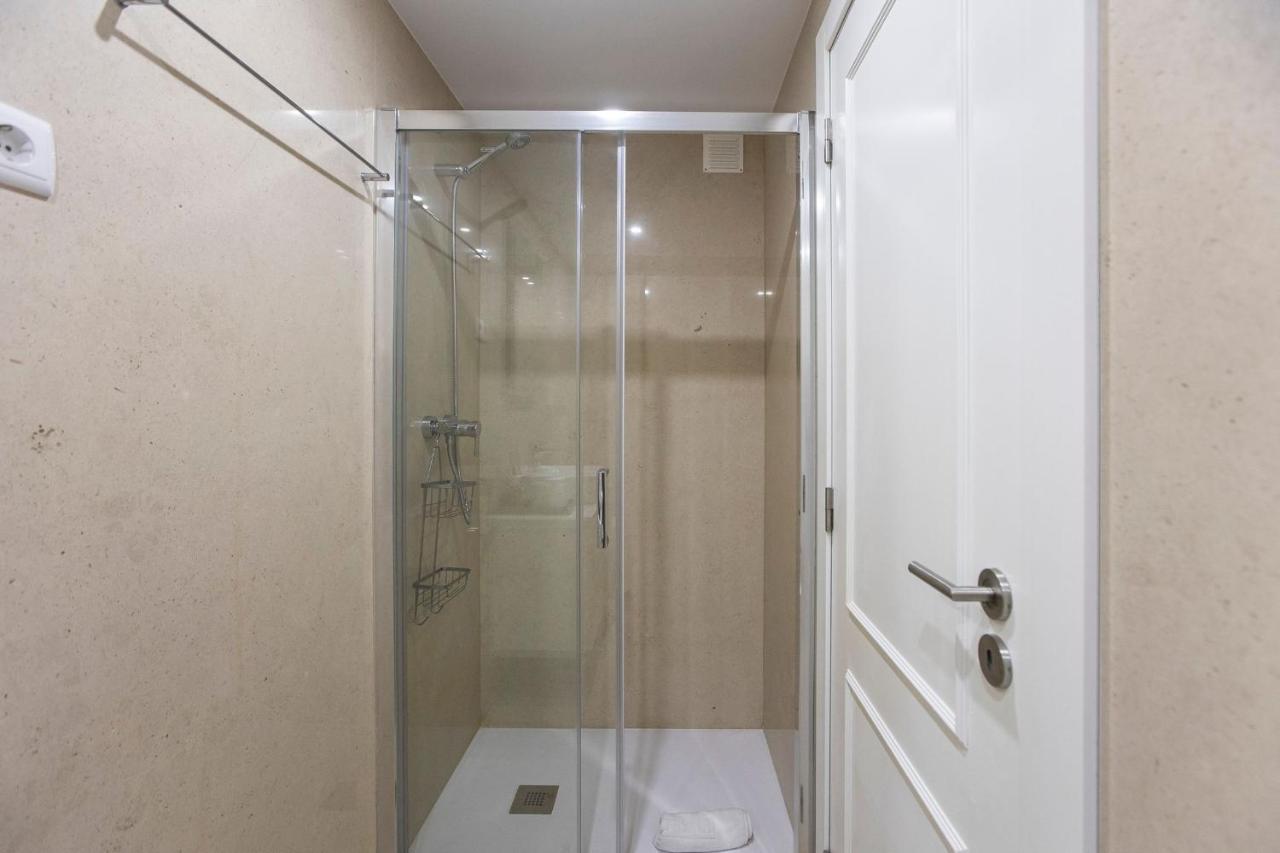 City Center 2Br Flat W/ Ac By Lovelystay OOporto Exteriör bild